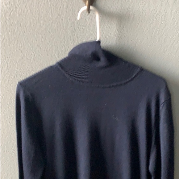 Turtle neck - Picture 2 of 3